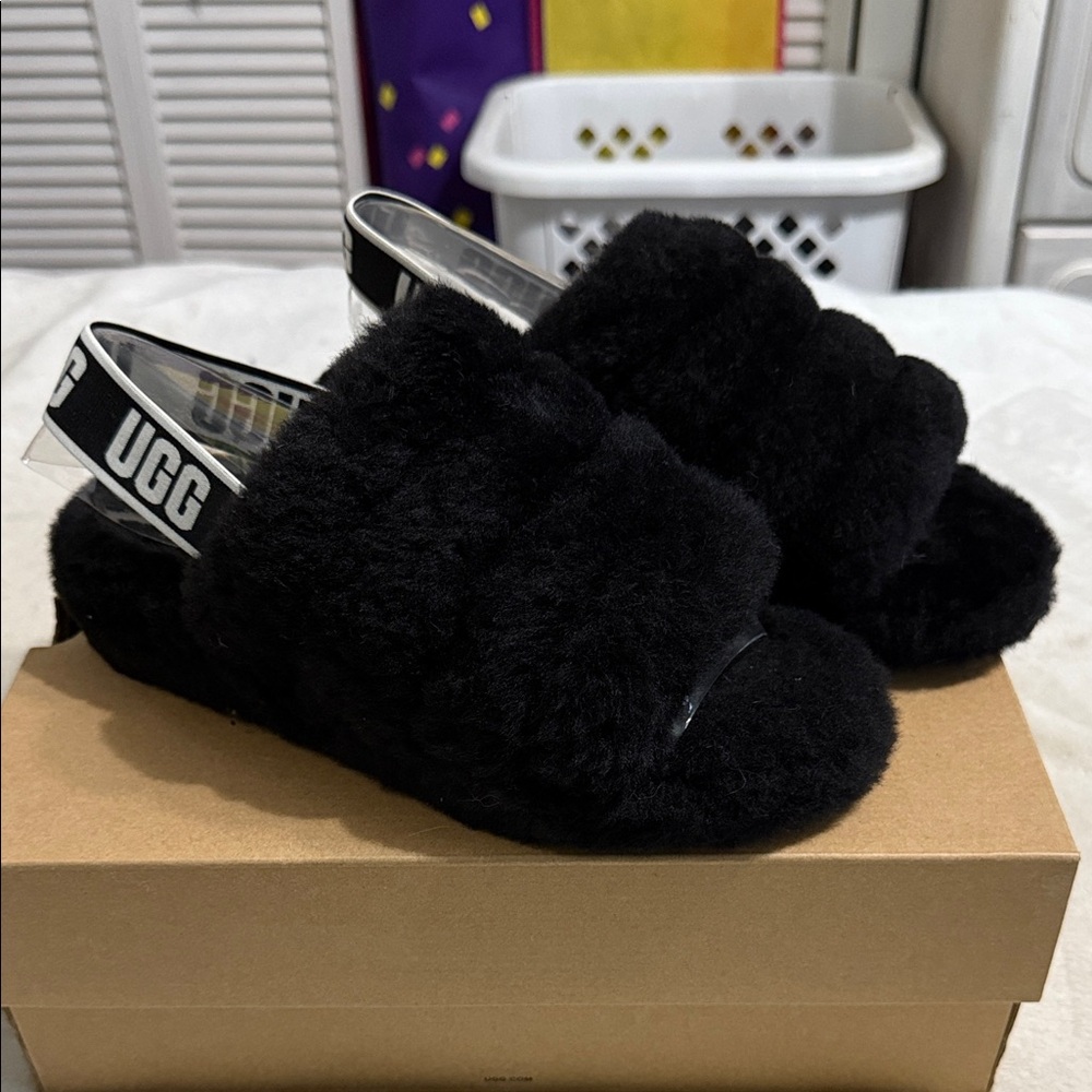 UGG Women’s Black Fluff Yeah Slides
